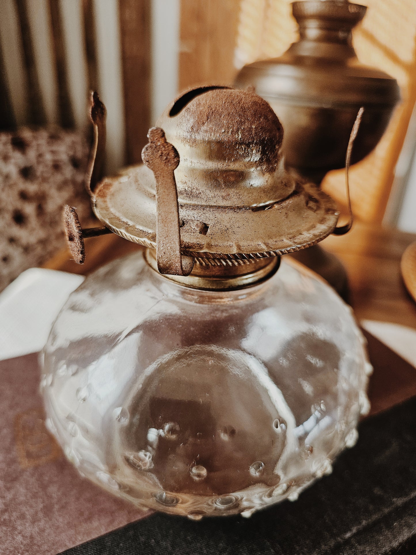Vintage Lamplight Farm Oil Lamp