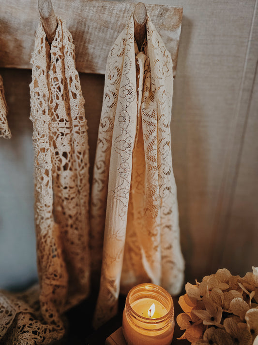 Vintage Cream Lace Tablerunner