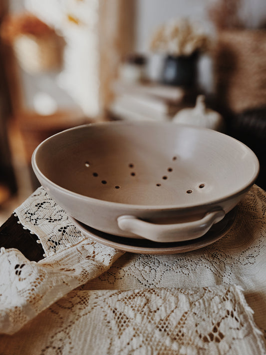 Stoneware Berry Bowl & Plate Set