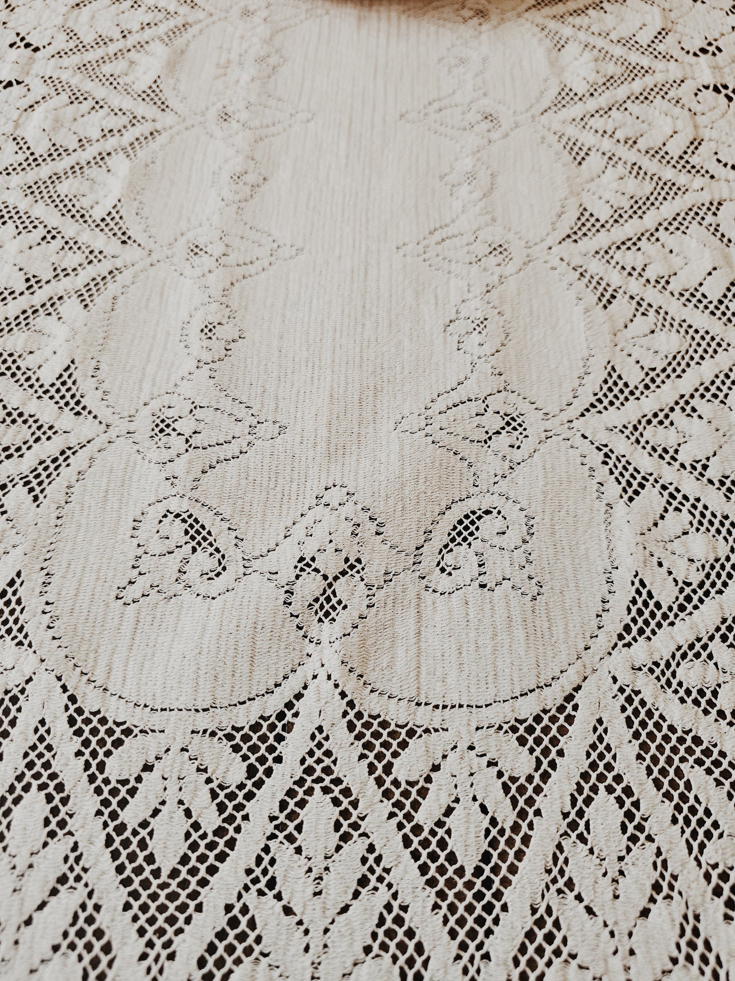 Vintage Cream Lace Tablerunner